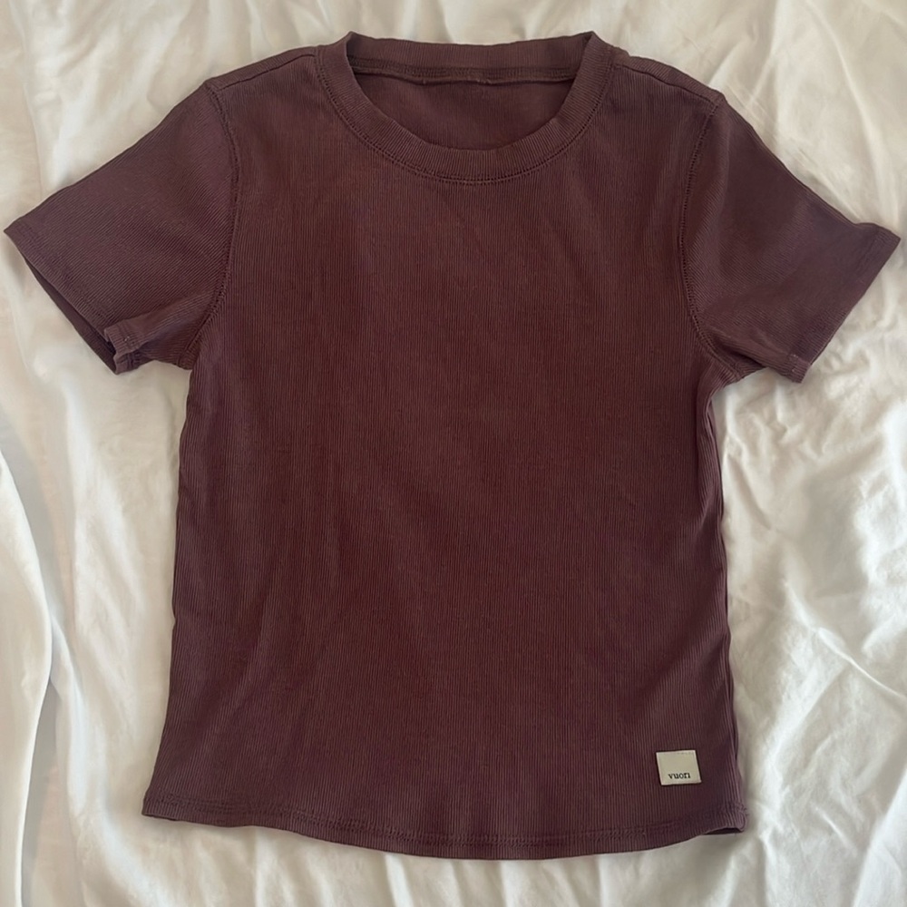 Vuori Pose Fitted Tee